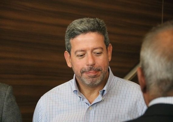 Com Carnaval adiado queda nas vendas de itens da época é inevitável