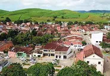 Criança de nove anos perde cinco dentes após ser atropelada por homem em cavalo