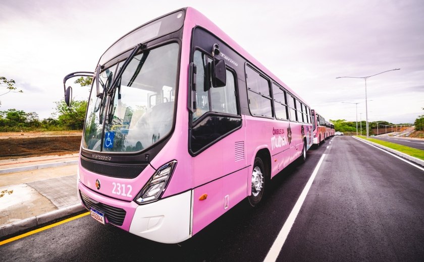 JHC lança ônibus exclusivos para mulheres e coloca Maceió como pioneira no Brasil