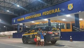 Criança salta de moto em movimento antes de acidente e sai ilesa