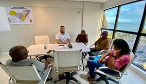 Delegado Thiago Prado debate propostas com associação de carroceiros de Alagoas