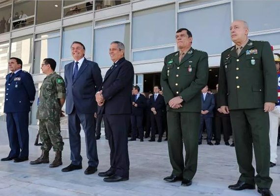 Ministros militares estão eufóricos com perdão concedido por Bolsonaro a Daniel Silveira