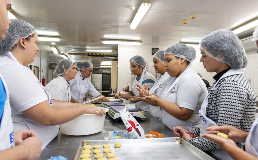 Mulheres conquistam espaço profissional com o Programa Aprendi no Flexal