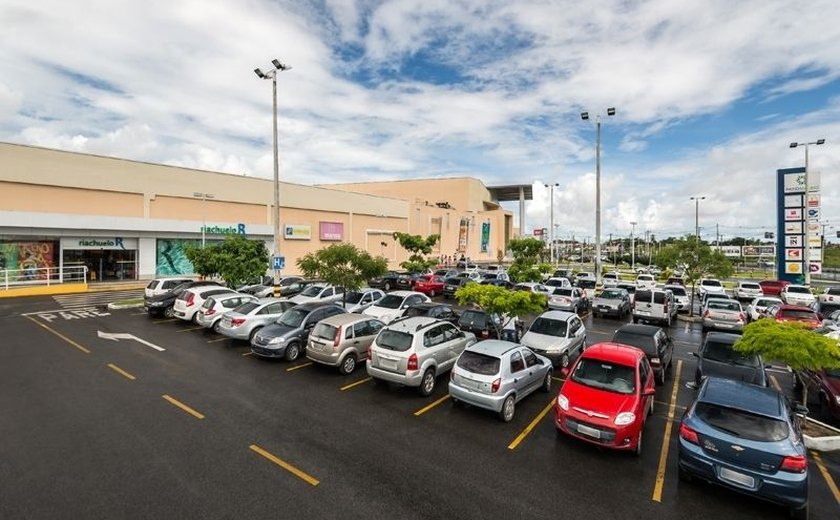 Câmara de Maceió isenta consumidor da taxa de estacionamento em estabelecimentos