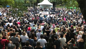 Caminhada do silêncio reúne em São Paulo milhares de pessoas contra a ditadura militar