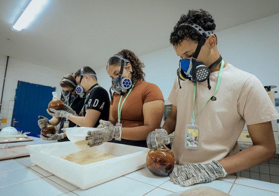 Três escolas estaduais participam da maior feira de iniciação científica do Brasil
