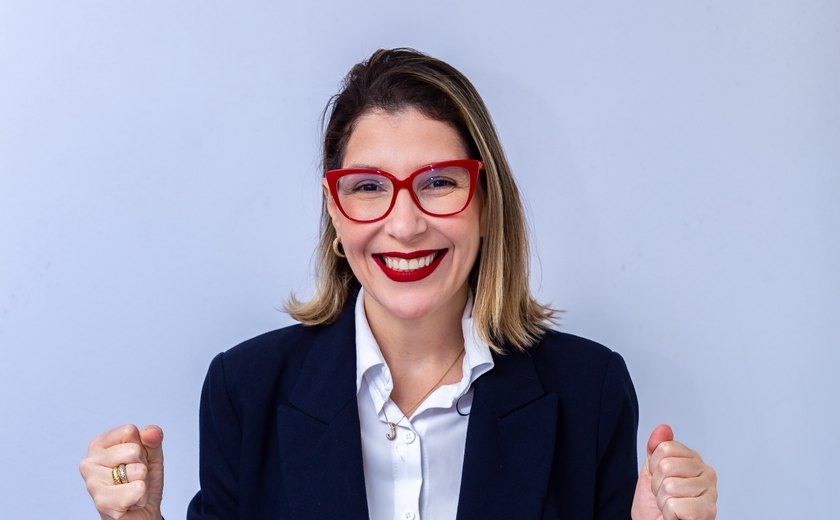 Júlia Nunes é eleita deputada federal com mais de 71 mil votos e promete honrar cada voto recebido