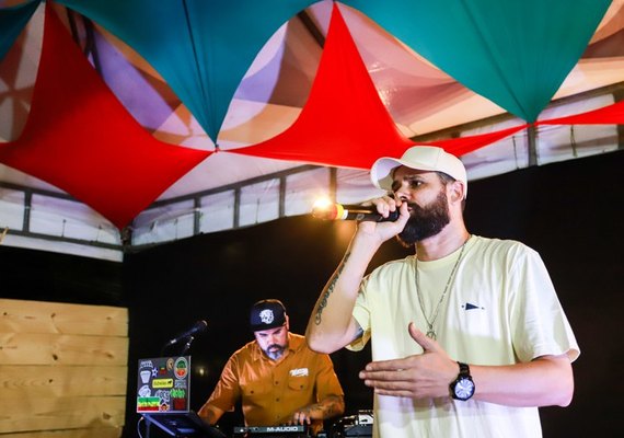 Vitor Pirralho monta repertório especial e anima Bienal de Alagoas