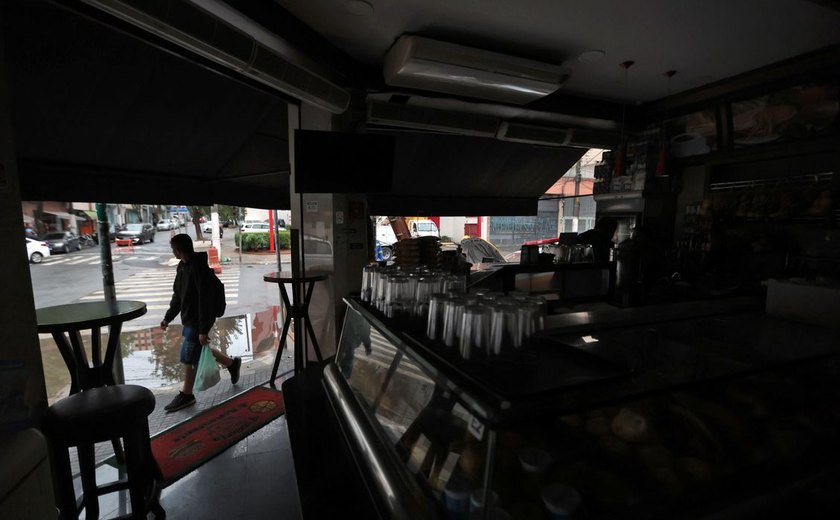 Inmet emite alerta de tempestade e vento na Região Sul