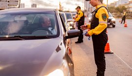 Pitstop educativo do DMTT aborda condutores na saída para o litoral norte