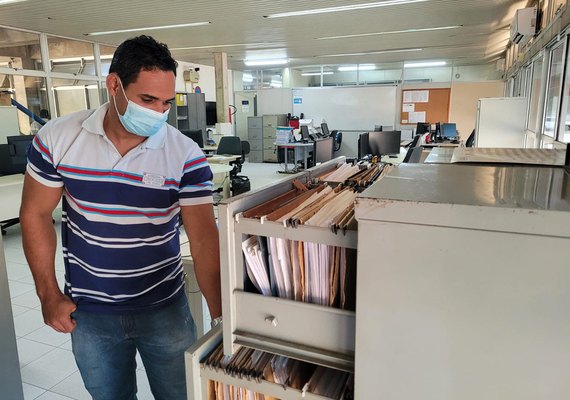 Encalhados: mais de mil diplomas estão esquecidos nos armários do DRCA