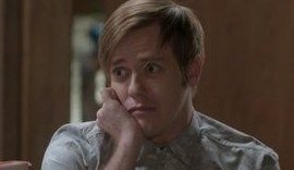 'Totalmente Demais': Max descobre que seus pais são homofóbicos e racistas