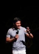 Renato Albani em 'A Ignorância É Uma Dádiva'