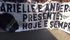 Manifestantes fazem protesto na Maré contra mortes de Marielle e Anderson