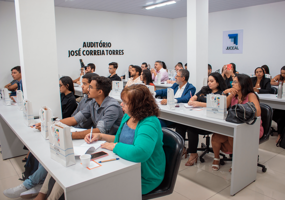 Juceal inicia inscrições para evento sobre balanço patrimonial e livro contábil