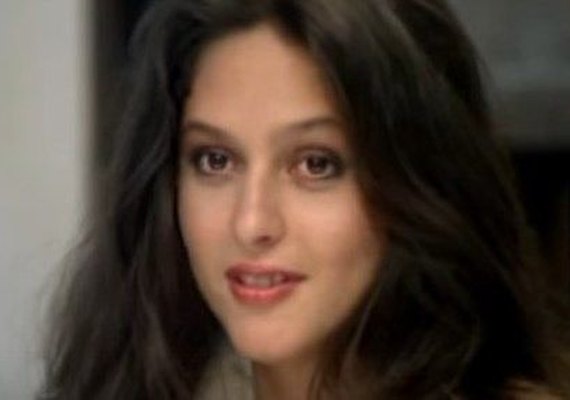 Atriz se arrepende de macumba para fazer novela: “Eu era uma retardada”