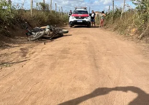 Homem é encontrado morto ao lado de motocicleta na zona rural de Lagoa da Canoa