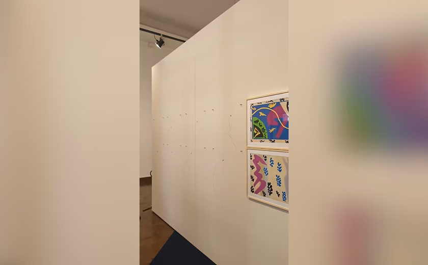 Gravuras são roubadas de exposição em biblioteca em São Paulo