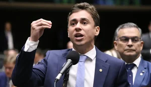 Nikolas Ferreira viajou em jato de Vorcaro na campanha de 2022