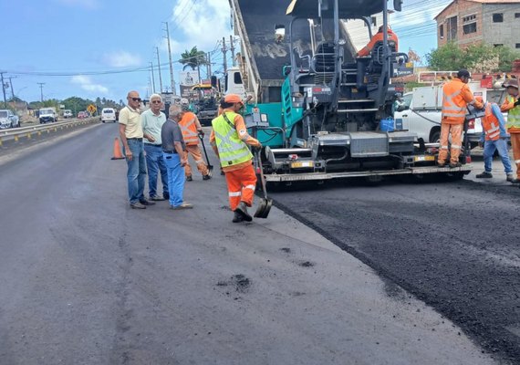 Rodovia AL 101-Sul é restaurada para garantir mais segurança aos condutores no Carnaval