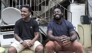 Darlan Cunha e Douglas Silva festejam volta da série 'Cidade dos Homens'