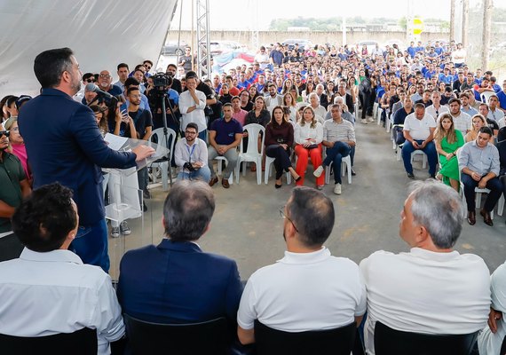 Governo entrega pavimentação do Núcleo Industrial Bernardo Oiticica