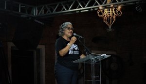 Lenilda Luna vai à justiça por participação no debate na TV Mar