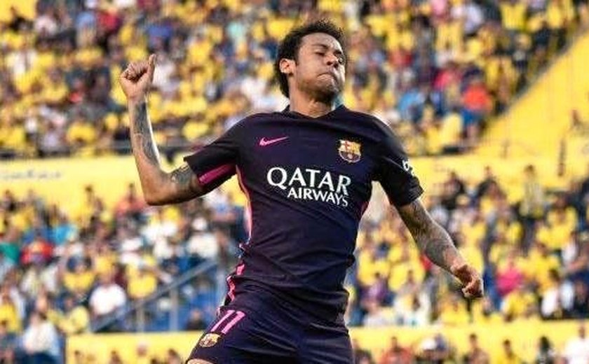 Vivendo melhor temporada no Barça, Neymar sonha com a Bola de Ouro