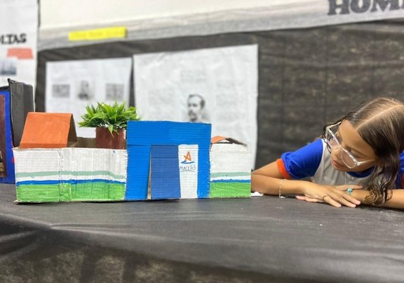 Escola Municipal Floriano Peixoto promove 7ª Feira Literária