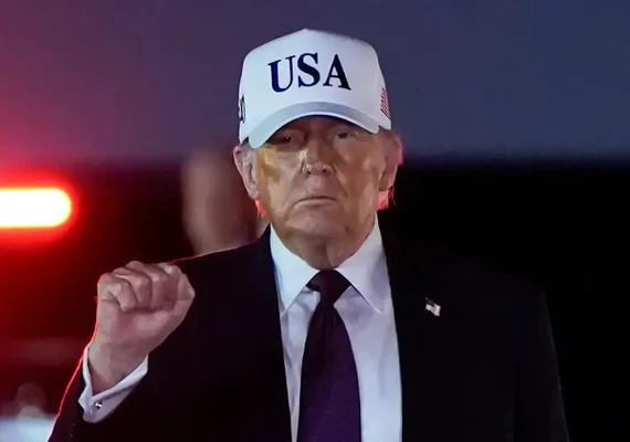 Trump chama papa Leão XIV de 'fraco' e diz que pontífice 'não acredita em parar o crime'
