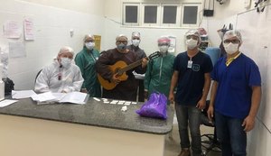 Médica 'toca o coração' de pacientes com Covid-19 em Rio Largo