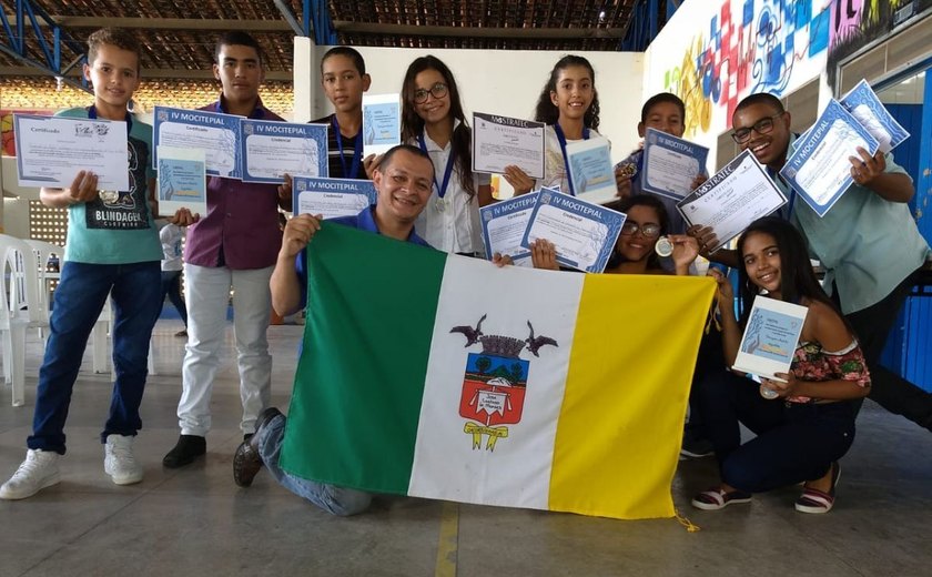 Premiados, alunos de Cacimbinhas são credenciados para feiras no Brasil e Exterior