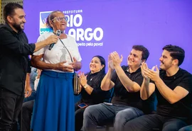 Prefeito de Rio Largo paga Bolsa EJA e beneficia 1,3 mil estudantes