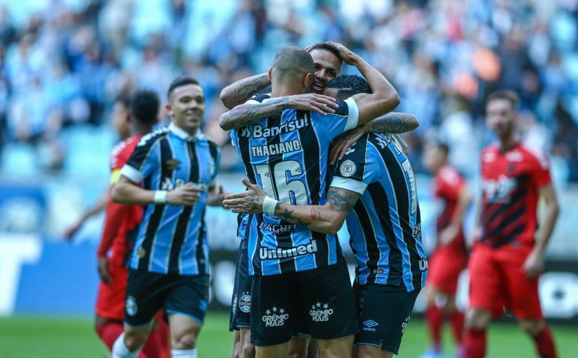 Com gols de Luan e Thaciano, reservas do Grêmio vencem o Athletico em Porto Alegre