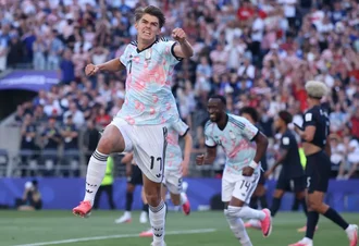 Após polêmica, Bélgica goleia e elimina Estados Unidos nas oitavas da Copa