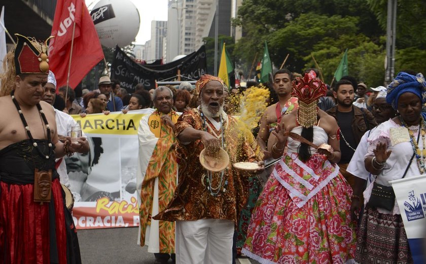 Marcha da Consciência Negra pede democracia, direitos e fim do racismo