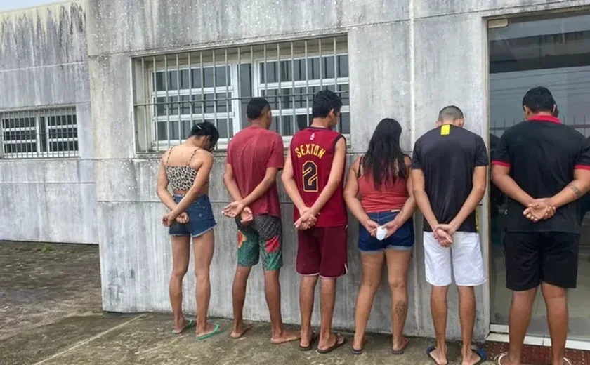 Grupo com seis pessoas é preso após fazer live de sexo na presença de uma criança de 2 anos