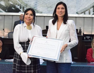 Aninha Monteiro recebe comenda da Assembleia por contribuição ao turismo e à cultura de Alagoas