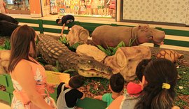 Exposição reúne 60 esculturas de animais selvagens