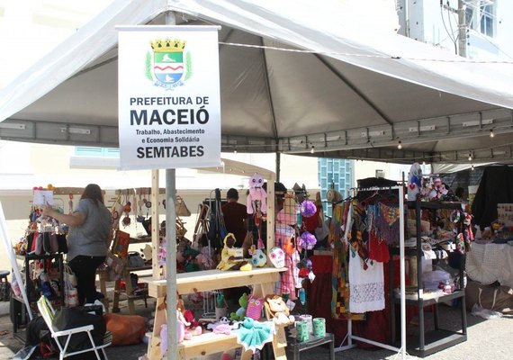 Grupos de Economia Solidária expõem produtos na Bienal do Livro