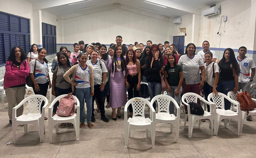 Agosto Lilás: Delegada ministra palestra sobre Lei Maria da Penha