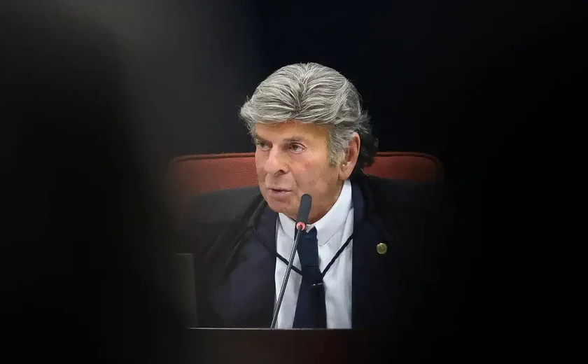 Luiz Fux pede ao Senado posição sobre acessos de Vorcaro e esposa de Moraes