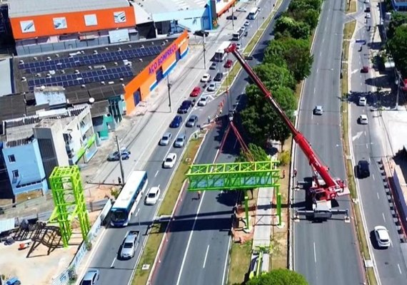 Durval de Góes Monteiro terá trecho interditado para instalação de parte da passarela do Canaã