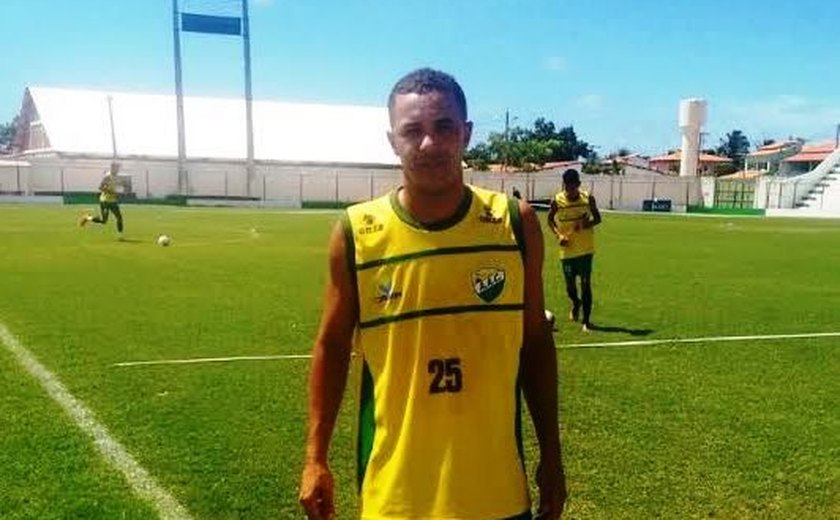 Coruripe apresenta atacante para tentar acabar com jejum no Campeonato Alagoano