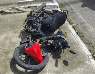 Acidente entre carro e motocicleta deixa dois feridos na Cidade Universitária