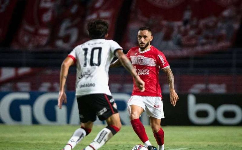 CRB vence Vitória e se mantém vivo na briga pelo acesso na Série B