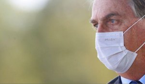 Bolsonaro diz que Brasil está na iminência de reabrir comércio