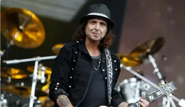 Morre Phil Campbell, ex-guitarrista da banda Motörhead, aos 64 anos