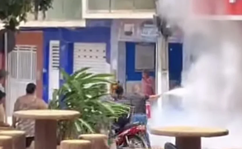 Incêndio atinge mercadinho em Feira Grande e mobiliza moradores