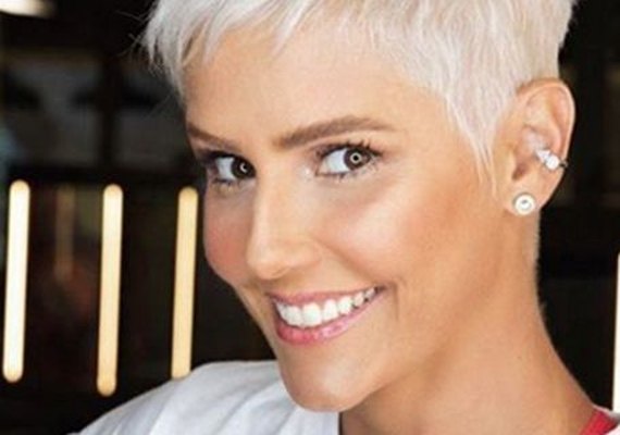 Há quase 30 anos na Globo, Deborah Secco renova contrato por longo período